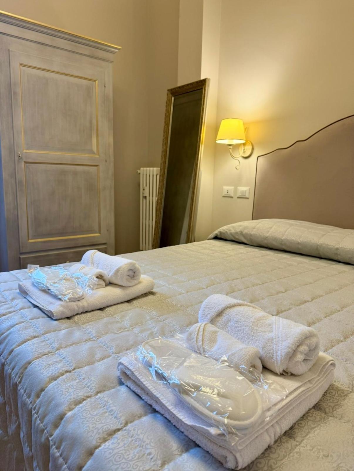 La Boutique By Rjgal B&B Firenze Esterno foto