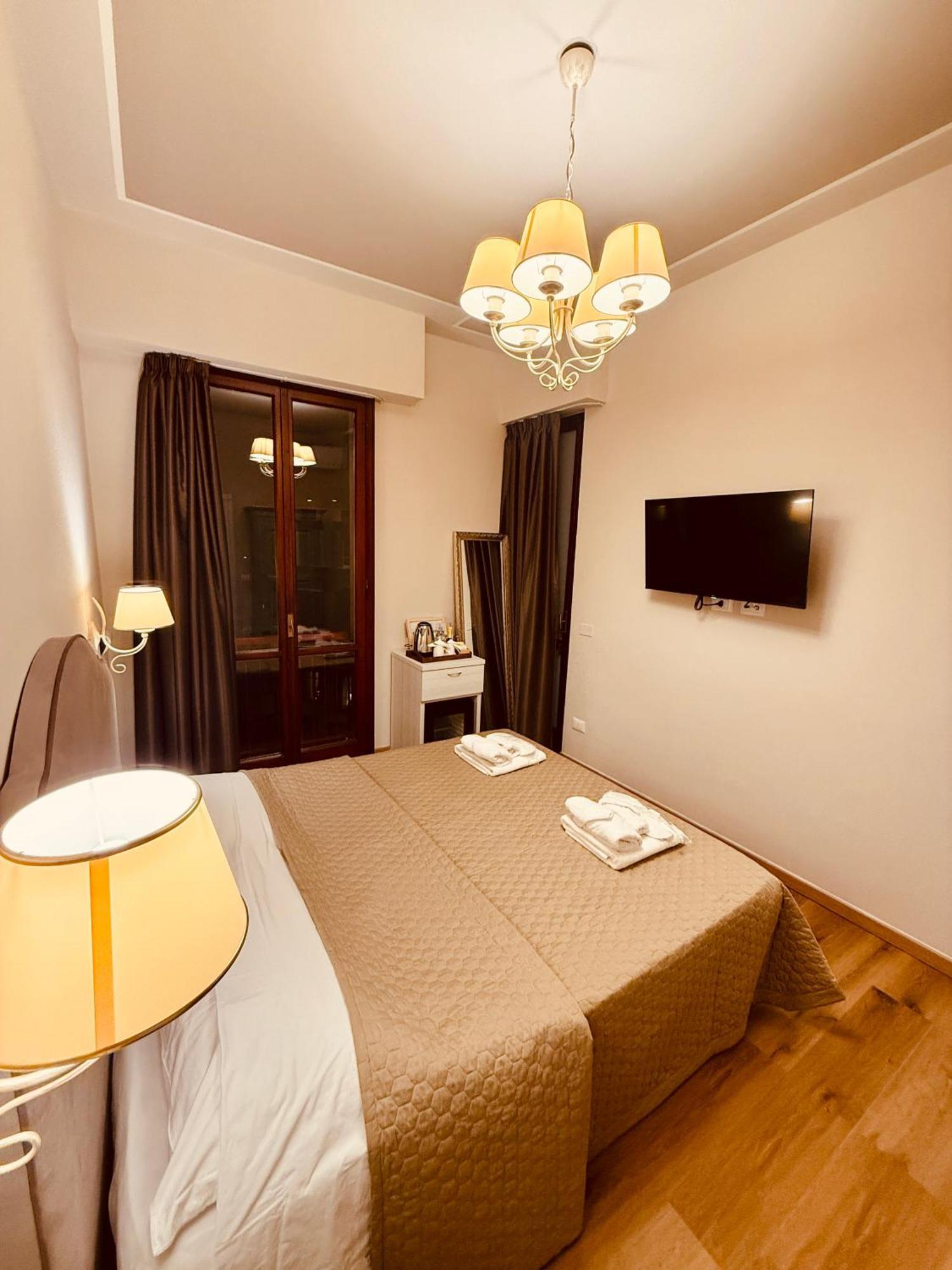 La Boutique By Rjgal B&B Firenze Esterno foto
